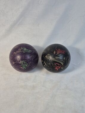 5 Pin Viper Sting Bowling Balls 1x Blk, 1x Dark Purple - Used - Fair Condition
